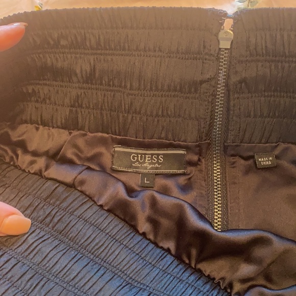 Guess black satin skirt - Picture 4 of 4